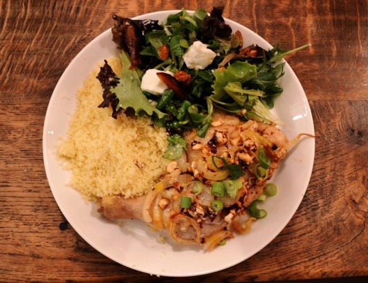 Kip met saffraan en hazelnoten