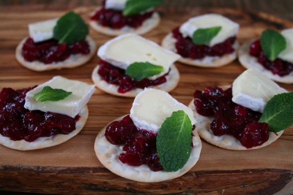 Toastjes met brie en cranberrycompote