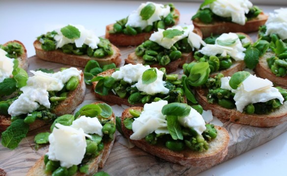 Brucetta met tuinbonen