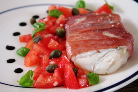 Kabeljauw omwikkeld in pancetta closeup