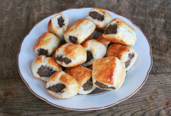 mini saucijzenbroodjes