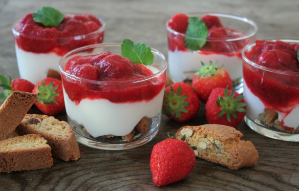 hangop met rabarbercompote