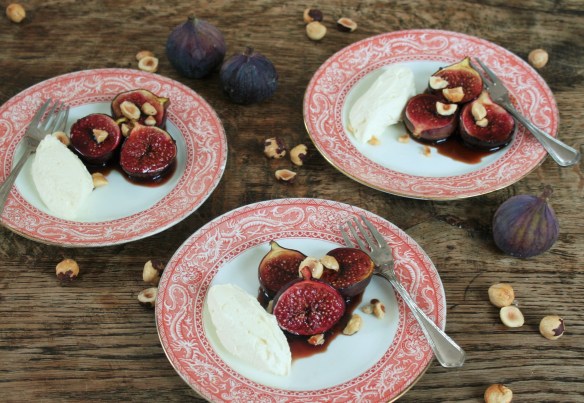 geroosterde vijgen met granaatappel-melasse, mascapone en hazelnoot 102 (2)