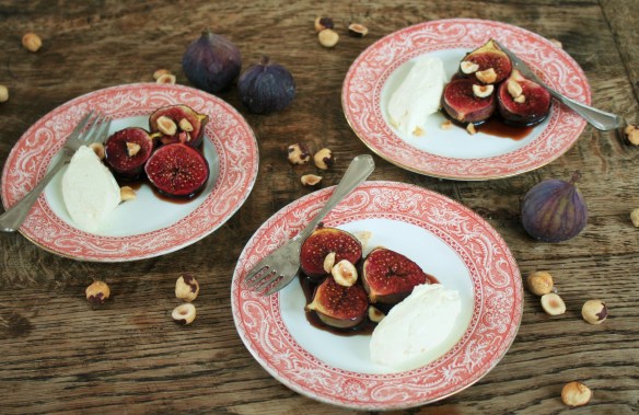 geroosterde vijgen met granaatappel-melasse, mascapone en hazelnoot 156 (2)